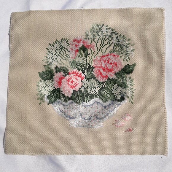 Vintage Finished Cross Stitch "Floral" Picture 10 1/2" x 11" - Picture 1 of 6